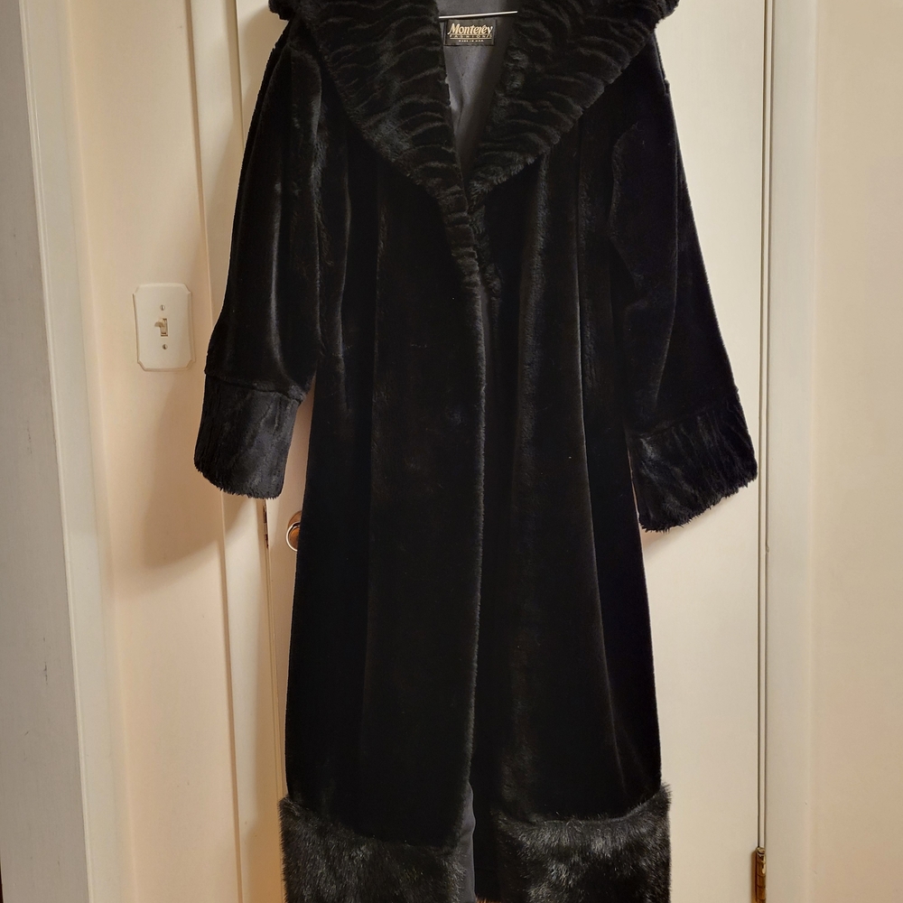 Monterey Black Faux Fur Full-Length Coat | Vintage Glam | Large Petite